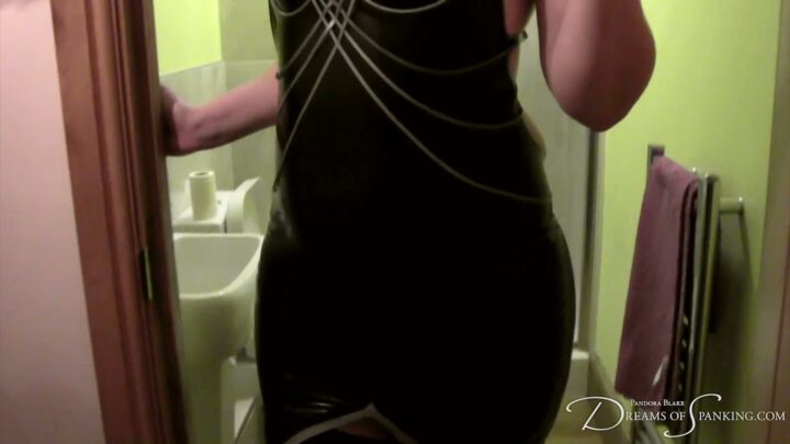 Screenshot 1 from Butler Position: Pandora Blake’s Latex Fetish Tour
