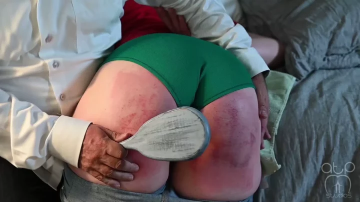 Screenshot 3 from Stella’s Severe Paddling Punishment by AssumethePositionStudios