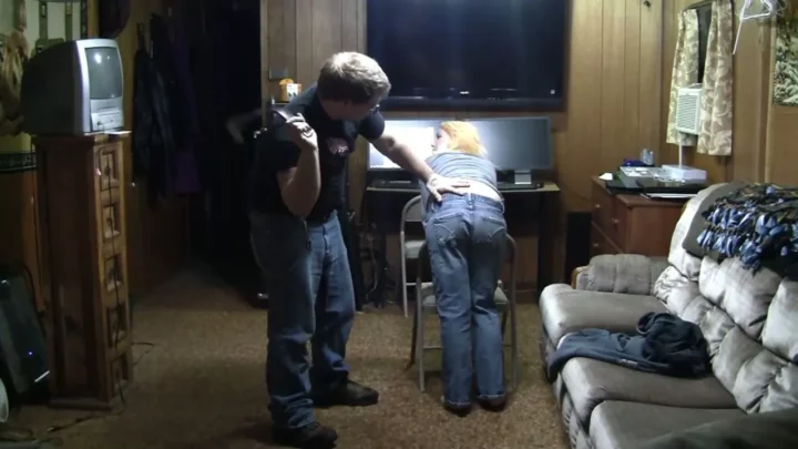 Screenshot 4 from Sami Rd Strapped For Taking To Long Getting Ready