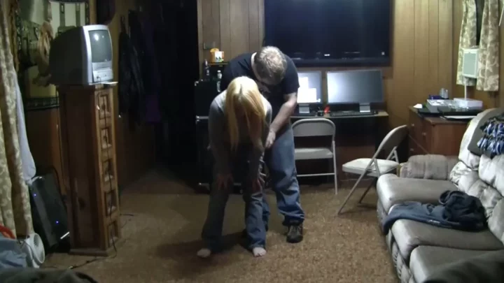Screenshot 5 from Sami Rd Strapped For Taking To Long Getting Ready
