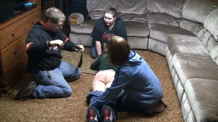 Sami Von Mama Und Papa Vor Gästen Verprügelt