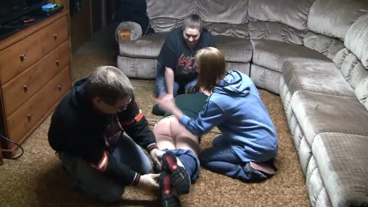 Screenshot 6 aus Sami Von Mama Und Papa Vor Gästen Verprügelt