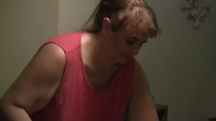 Screenshot 6 aus Sarah von Mutter verprügelt Untersicht