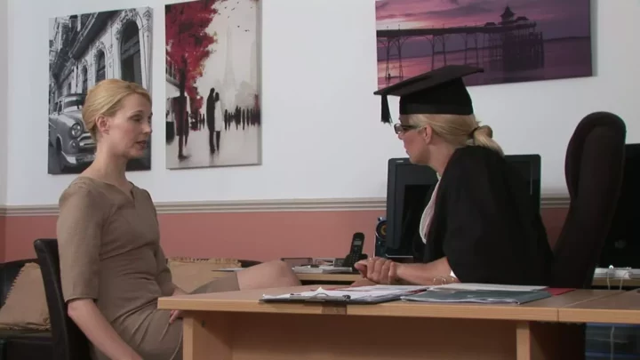 Screenshot 1 aus Lehrerstunde — Versohlte Wangen