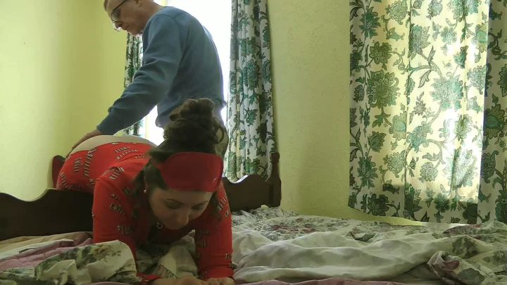 Screenshot 7 from Majestelerinin Gizli Servisi 3: İngiliz Ajanı Rosie Ann'ın Sert Şaplak Cezası