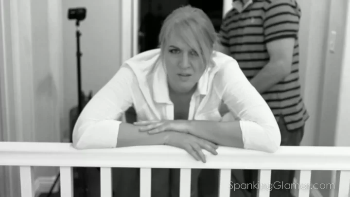 Screenshot 8 from Laura 1 60Fps — Spanking Glamour
