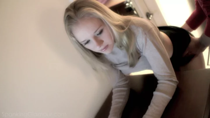 Screenshot 1 from Tracey Sweet 1 60Fps — Spanking Glamour
