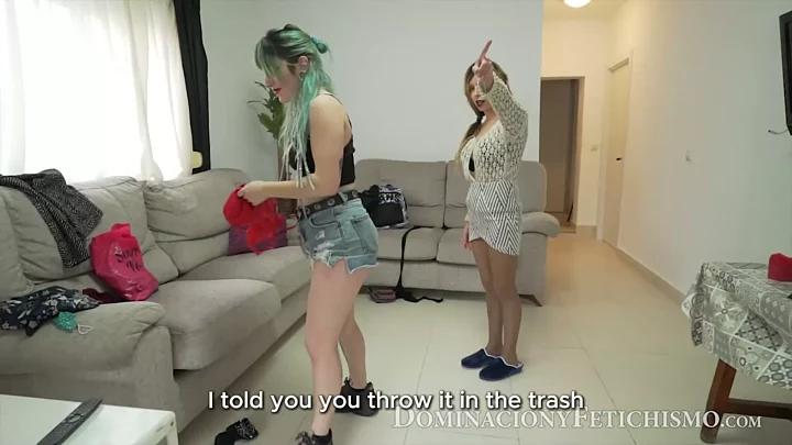 Screenshot 3 from Ghalia’s Slipper Spanking House Punishment