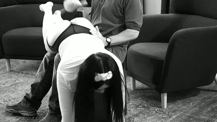 Screenshot 7 aus Imani Valor OTK Spanking Glamour Session