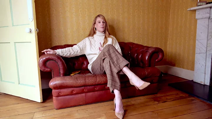 Screenshot 2 from Landlady’s Over-Knee Rent Paddling