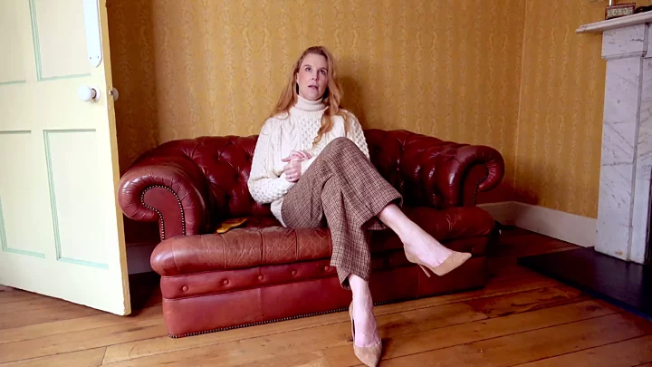 Screenshot 3 from Landlady’s Over-Knee Rent Paddling
