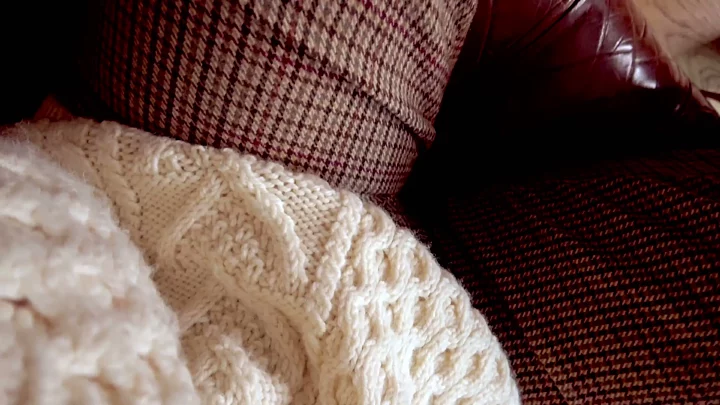 Screenshot 7 from Landlady’s Over-Knee Rent Paddling