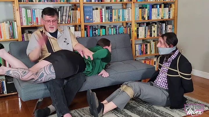 Screenshot 6 from Minx e Johnny Shindig - Marito Legato e Imbavagliato e Sculacciato dalla Moglie (Formato)