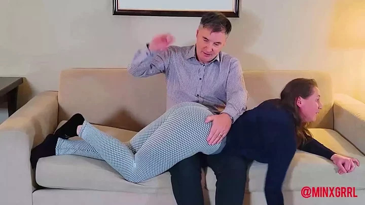 Screenshot 3 from MinxGrrl Dar Taytlar Ona Sert Şaplaklar Attırıyor