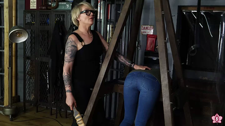 Screenshot 4 from Mistress Baton Breaks Paddle on Mila