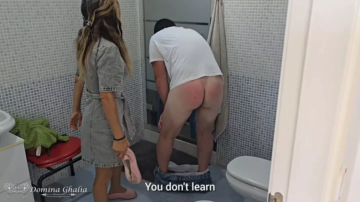Screenshot 8 from Strict Director Slippers His Cheeky Assistant